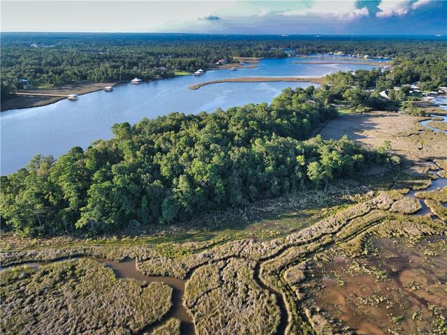 3850 Bebee Point Drive, Theodore, AL 36582