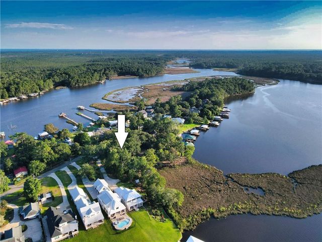 3850 Bebee Point Drive, Theodore, AL 36582
