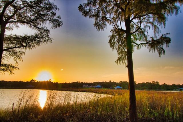 3850 Bebee Point Drive, Theodore, AL 36582