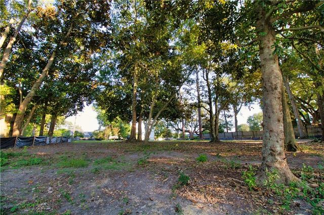 3850 Bebee Point Drive, Theodore, AL 36582