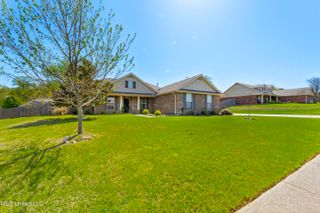 7656 E Brierfield Drive, Southaven, MS 38672