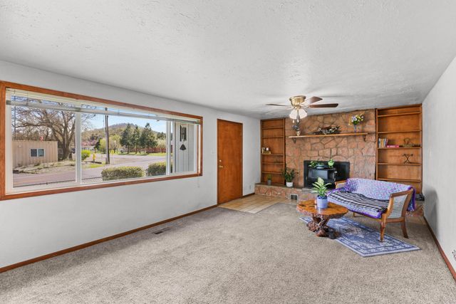 2590 Happy Valley Drive, Medford, OR 97501