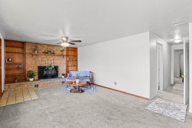 2590 Happy Valley Drive, Medford, OR 97501