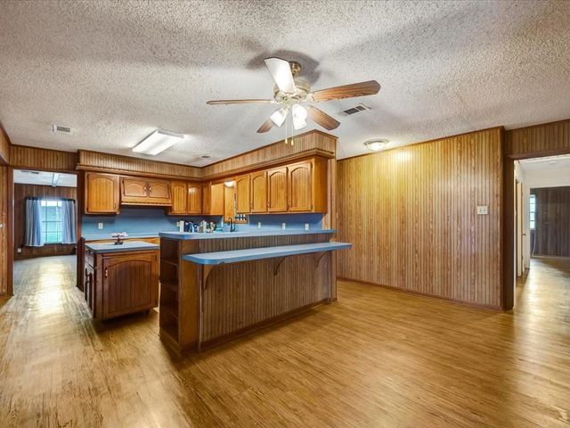 312 Pinecrest Drive, Trinity, TX 75862