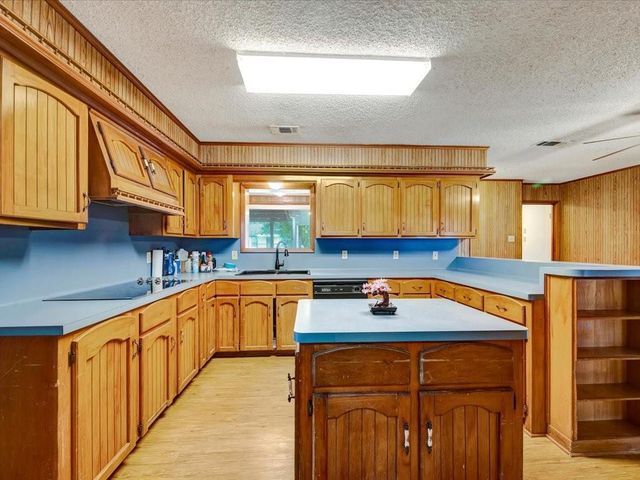 312 Pinecrest Drive, Trinity, TX 75862