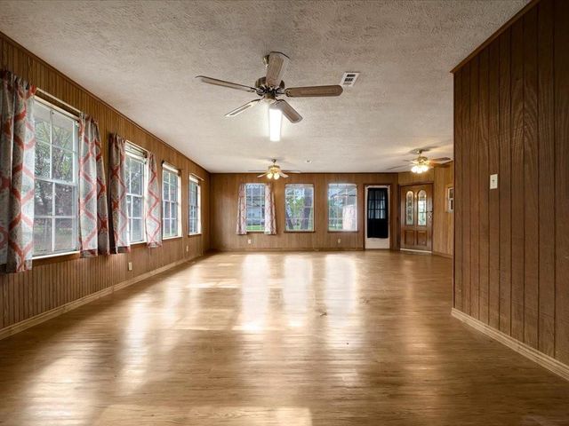 312 Pinecrest Drive, Trinity, TX 75862