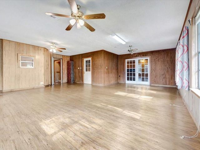 312 Pinecrest Drive, Trinity, TX 75862