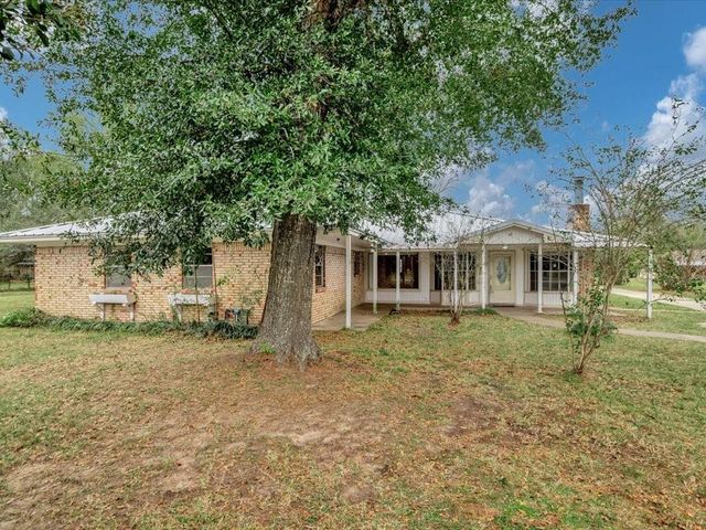 312 Pinecrest Drive, Trinity, TX 75862
