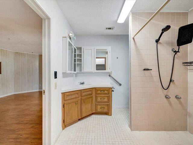 312 Pinecrest Drive, Trinity, TX 75862