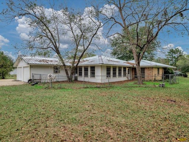 312 Pinecrest Drive, Trinity, TX 75862