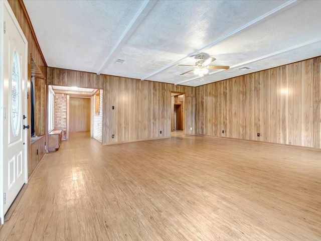 312 Pinecrest Drive, Trinity, TX 75862