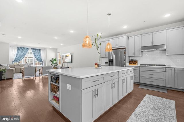 7715 CRESAP LN, Hanover, MD 21076