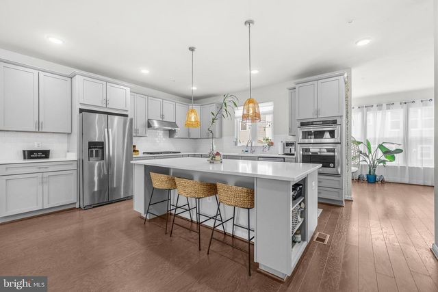 7715 CRESAP LN, Hanover, MD 21076