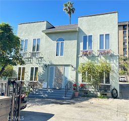 1415 N Mariposa, Los Angeles, CA 90027