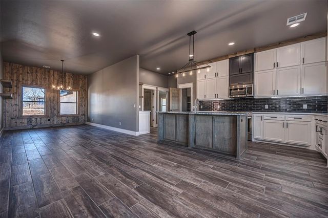 1110 County Street 2958, Tuttle, OK 73089