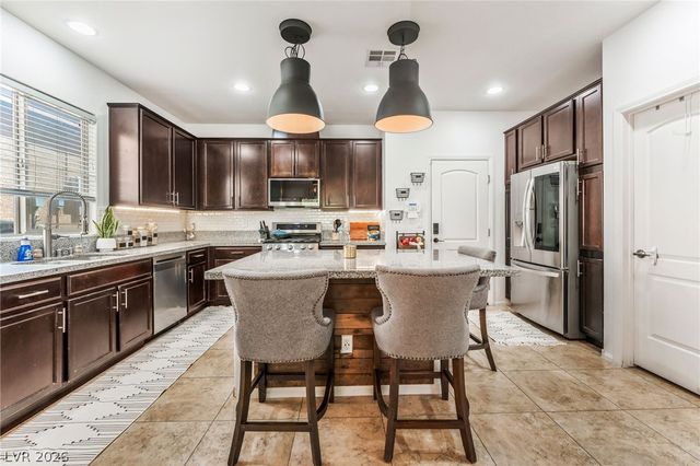 6733 Chelsea Ridge Court, North Las Vegas, NV 89084