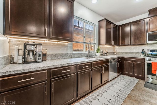 6733 Chelsea Ridge Court, North Las Vegas, NV 89084