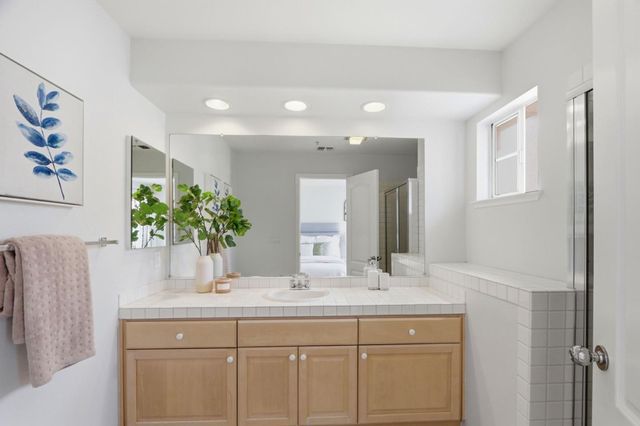993 Asilomar Terrace 3, Sunnyvale, CA 94086