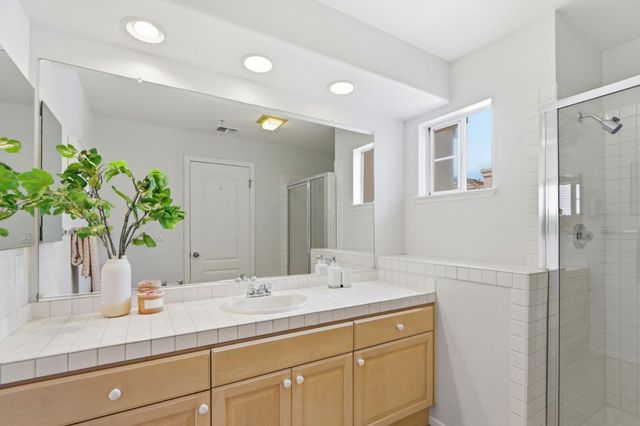993 Asilomar Terrace 3, Sunnyvale, CA 94086