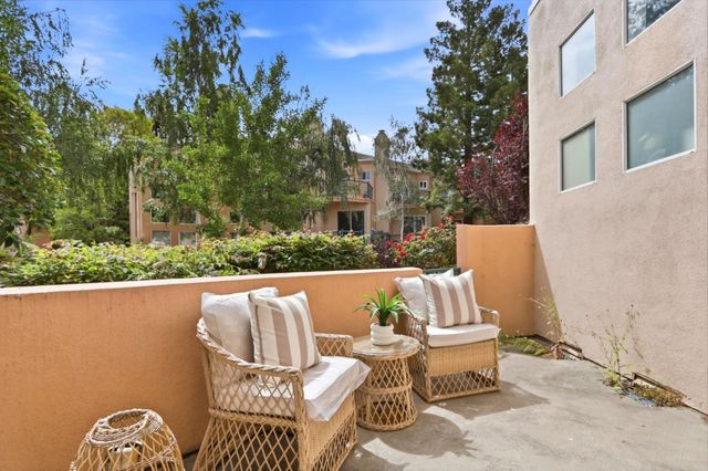993 Asilomar Terrace 3, Sunnyvale, CA 94086