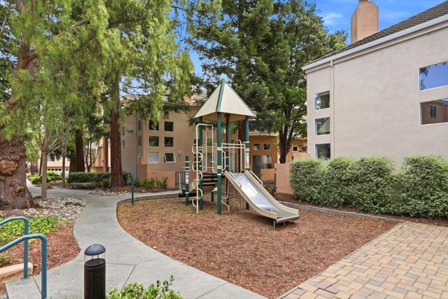 993 Asilomar Terrace 3, Sunnyvale, CA 94086