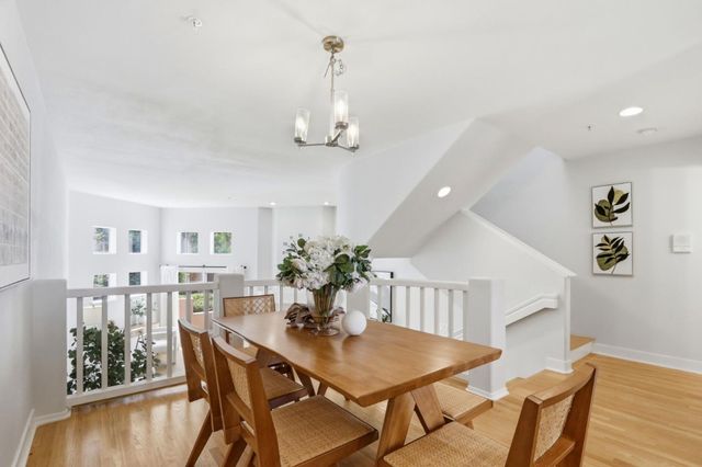 993 Asilomar Terrace 3, Sunnyvale, CA 94086