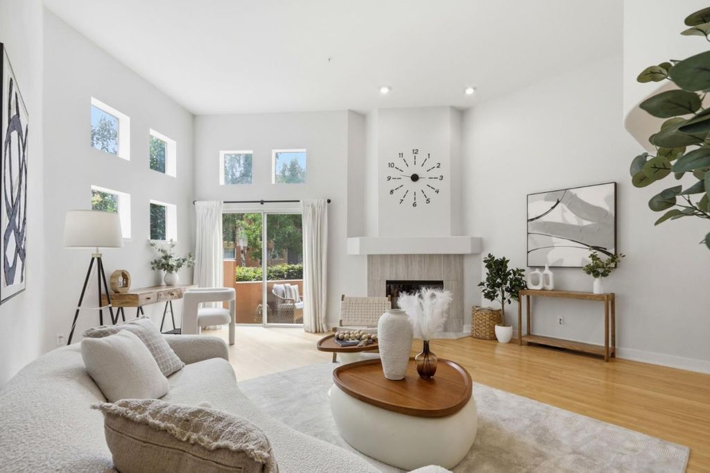 993 Asilomar Terrace 3, Sunnyvale, CA 94086