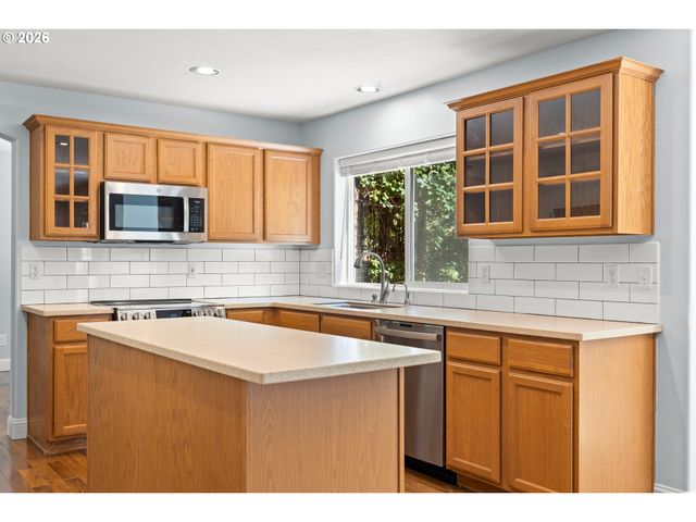 174 Se 59TH Ln, Hillsboro, OR 97129