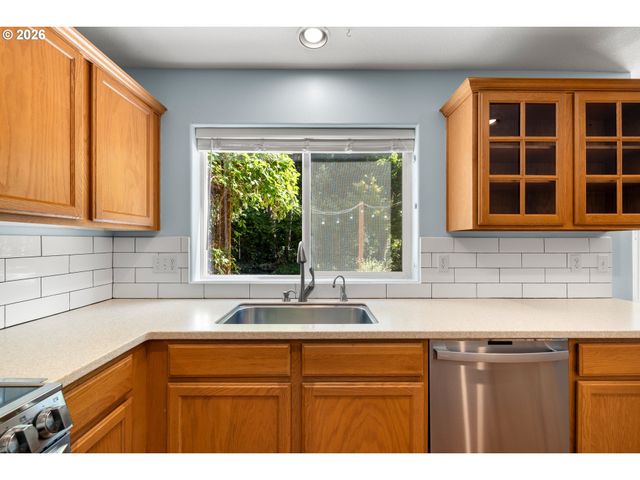 174 Se 59TH Ln, Hillsboro, OR 97129