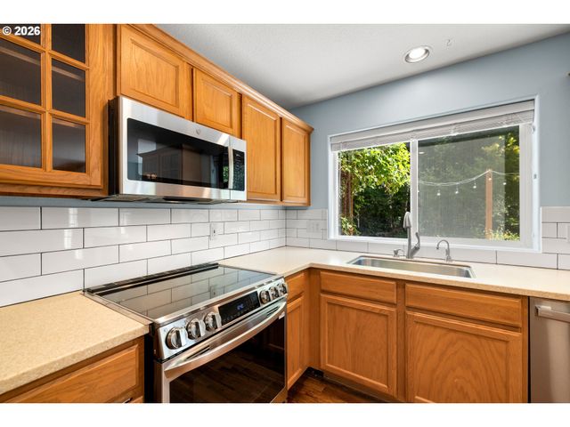 174 Se 59TH Ln, Hillsboro, OR 97129
