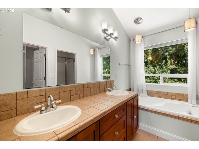 174 Se 59TH Ln, Hillsboro, OR 97129
