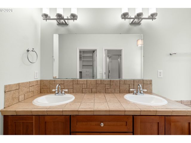 174 Se 59TH Ln, Hillsboro, OR 97129