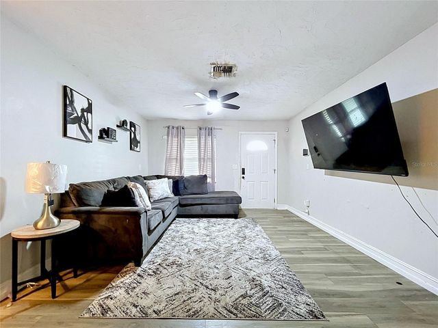 8320 43RD WAY N, Pinellas Park, FL 33781