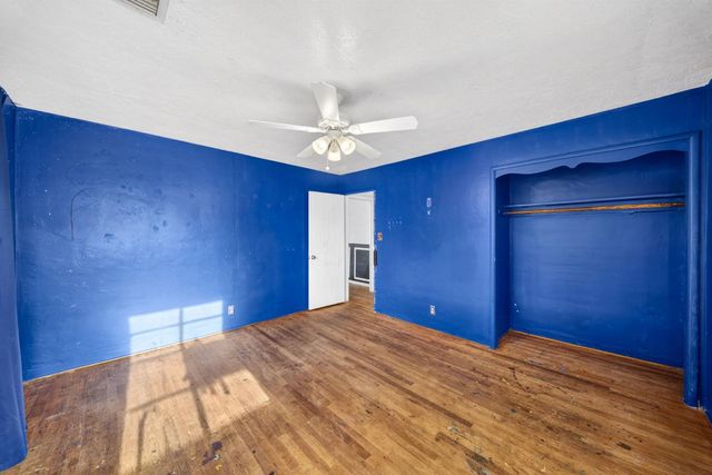 1025 W Fedora Avenue, Fresno, CA 93705