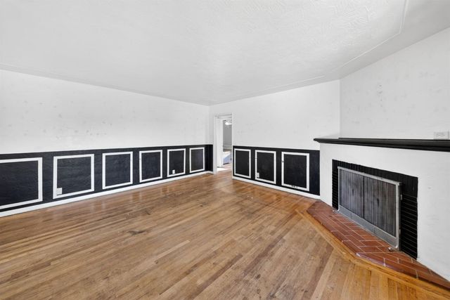 1025 W Fedora Avenue, Fresno, CA 93705