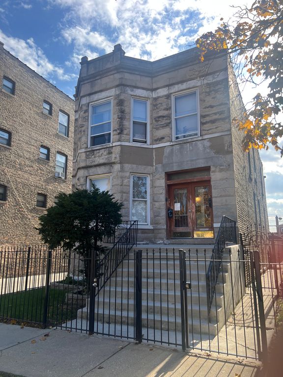 5215 W Van Buren Street, Chicago, IL 60644