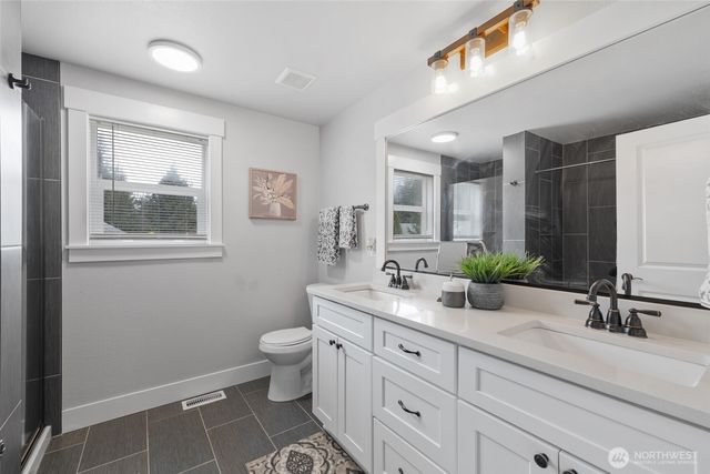 5807 204th Street Ct E, Spanaway, WA 98387