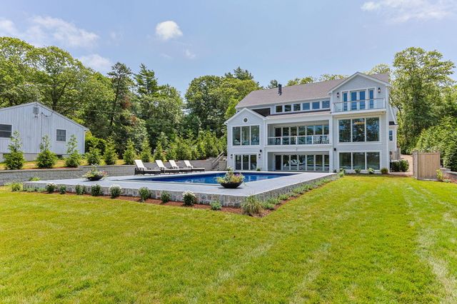 26 Wheeler Road, Mashpee, MA 02649