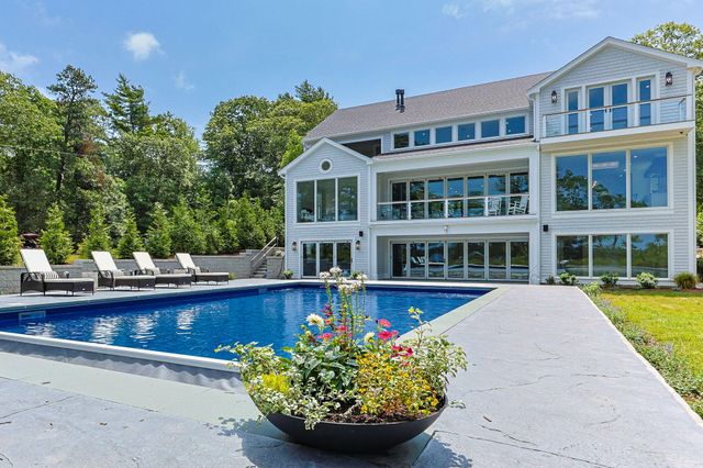 26 Wheeler Road, Mashpee, MA 02649