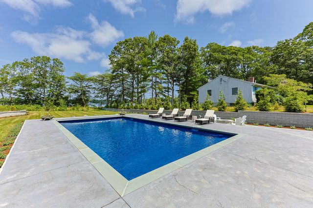 26 Wheeler Road, Mashpee, MA 02649