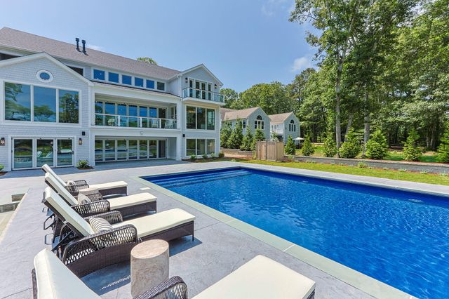 26 Wheeler Road, Mashpee, MA 02649