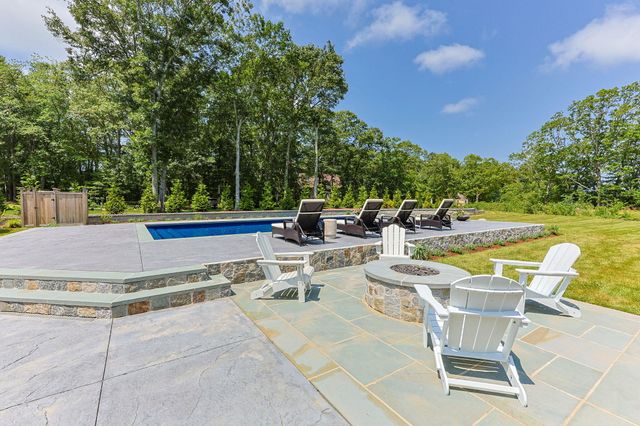 26 Wheeler Road, Mashpee, MA 02649