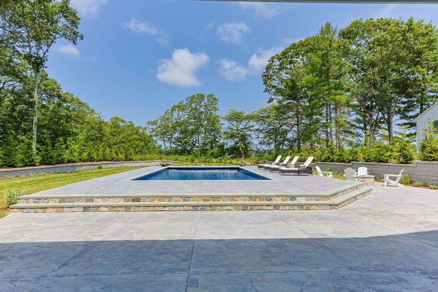 26 Wheeler Road, Mashpee, MA 02649