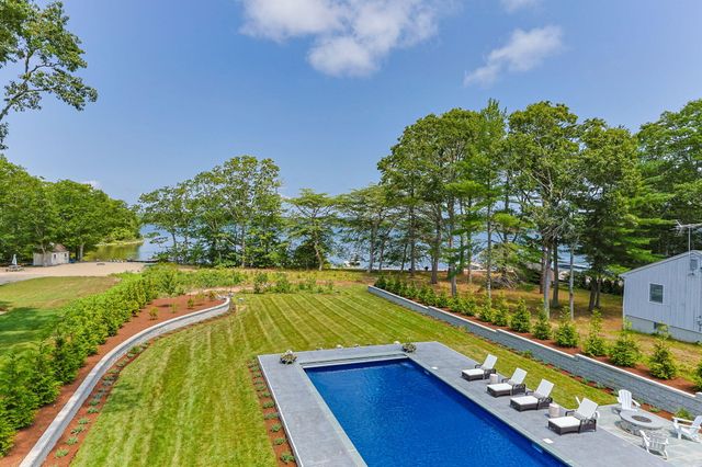 26 Wheeler Road, Mashpee, MA 02649