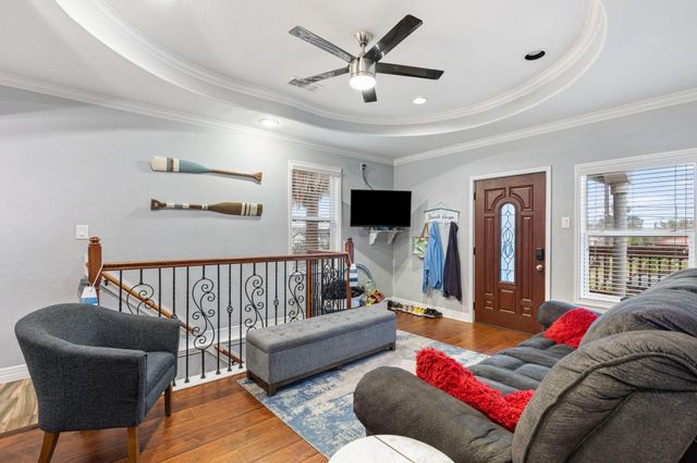2217 Grover Avenue, Galveston, TX 77551