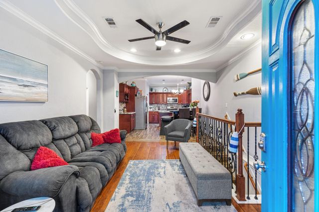 2217 Grover Avenue, Galveston, TX 77551