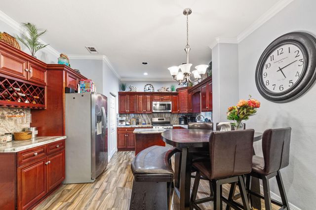 2217 Grover Avenue, Galveston, TX 77551