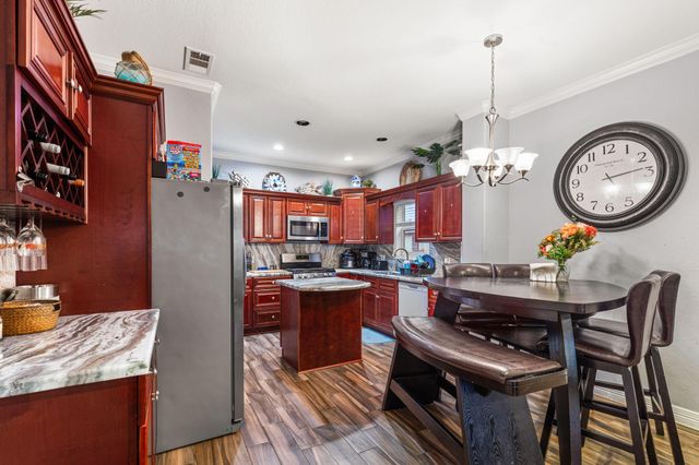 2217 Grover Avenue, Galveston, TX 77551