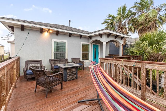 2217 Grover Avenue, Galveston, TX 77551
