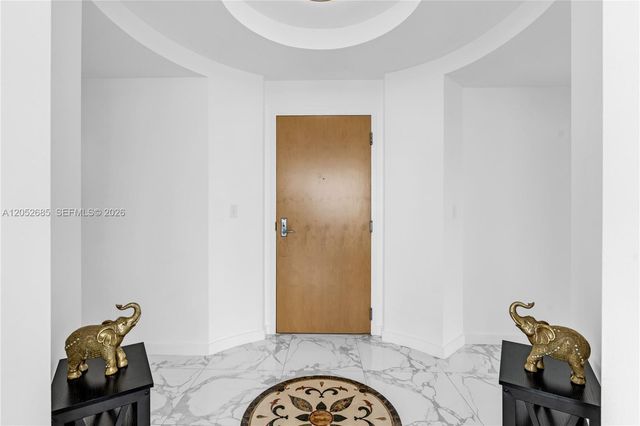 244 Biscayne Boulevard 4708, Miami, FL 33132
